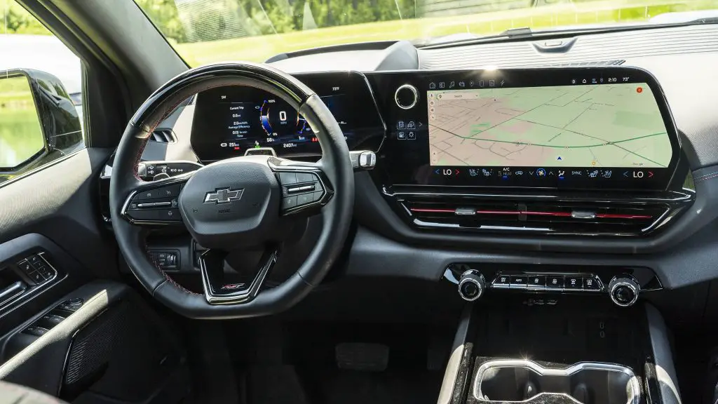 New Chevy Equinox EV Owner Expresses Frustration Over App Connectivity, Ignites Reddit Debate 4 Chevrolet Silverado EV dashboard highlighting the infotainment system, which lacks Android Auto and Apple CarPlay.