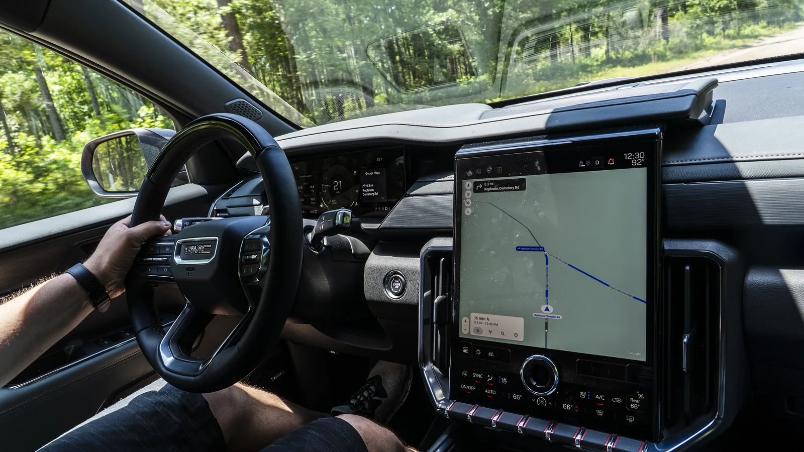 GM Investigating HUD Settings Glitch on Nine SUV Models